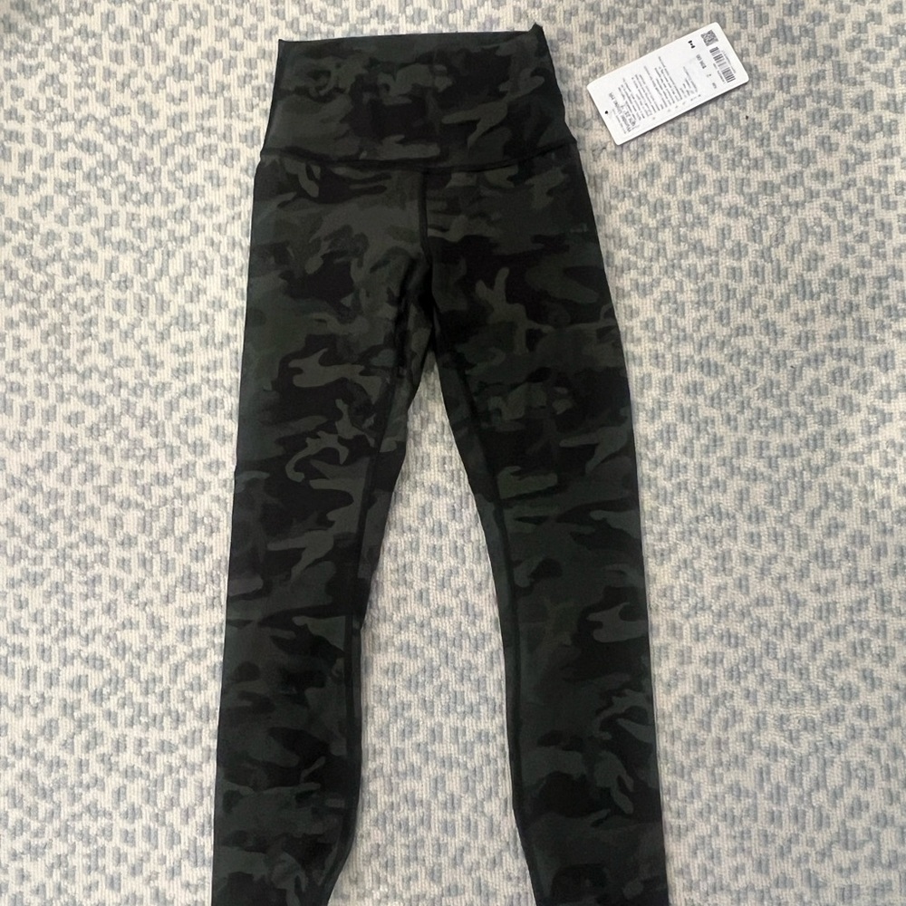 NWT lululemon size 2 leggings. Free shipping!